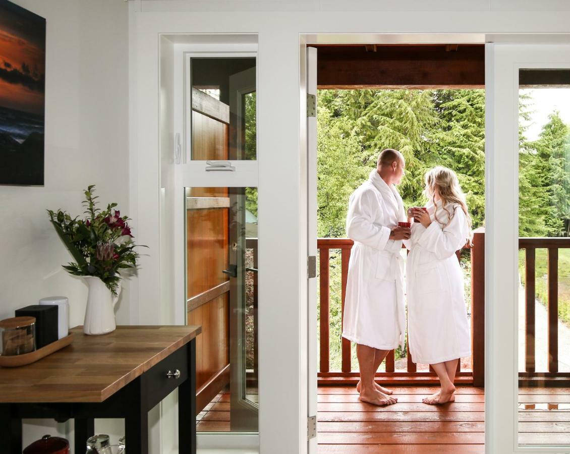 Pluvio Restaurant And Rooms Ucluelet Luaran gambar